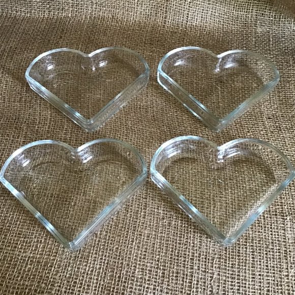 Pfaltzgraff Clear Glass Serving Dishes set of 4 Heart Shaped bowls - Picture 3 of 7